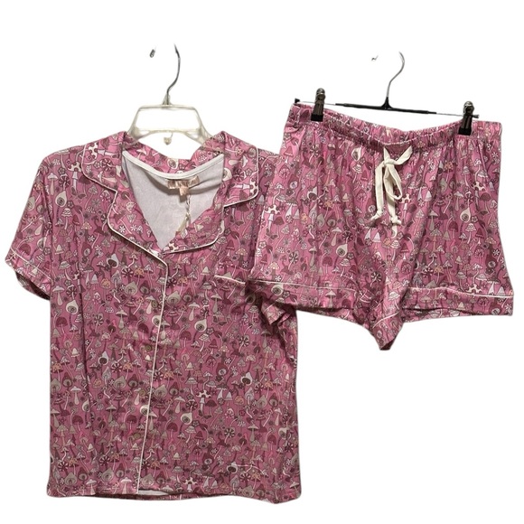 NWT Pink Mushroom Notch Collar Short Pajama Set Pink White Taupe - Picture 4 of 11